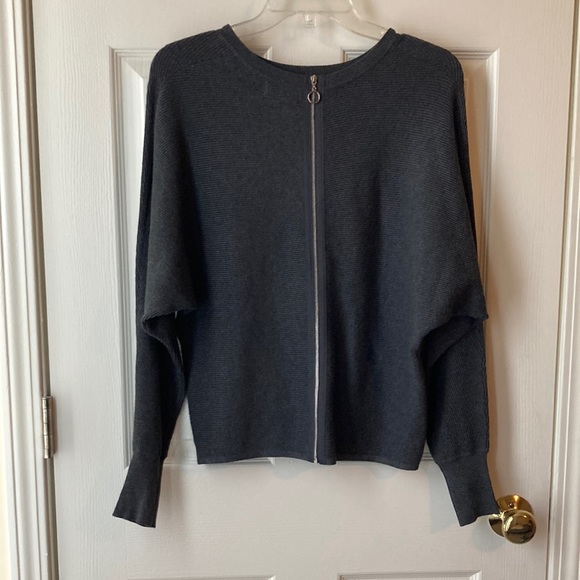 Carmen Marc Volvo Sweater - Picture 1 of 3